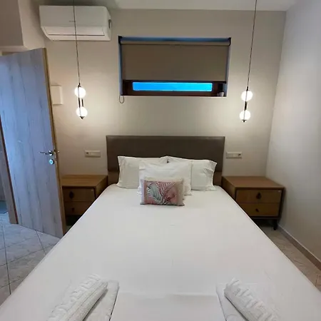 La Casa De Verano * 斯卡拉索提罗斯